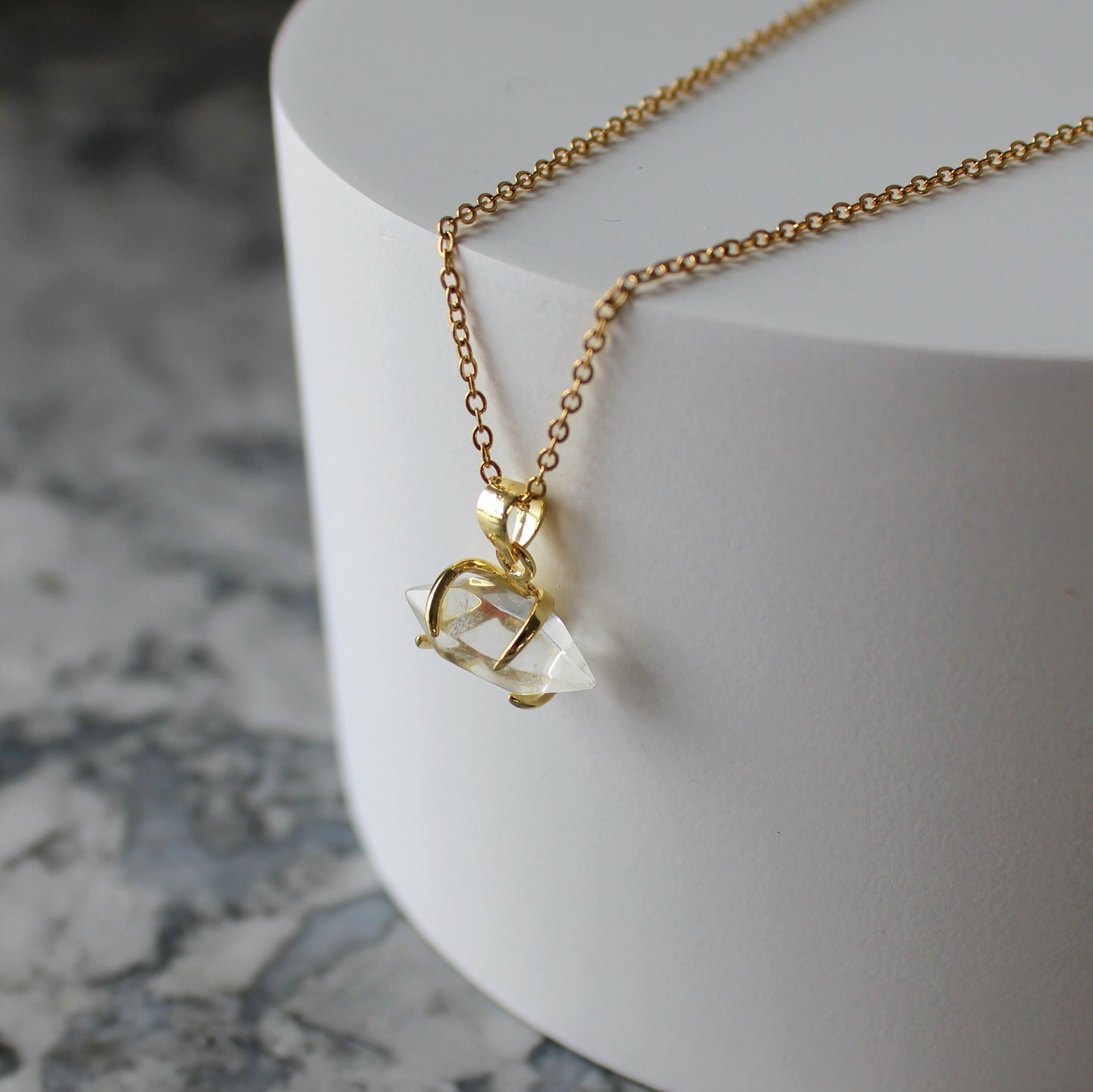 Crystal Point Claw Pendant & Chain | Clear Quartz