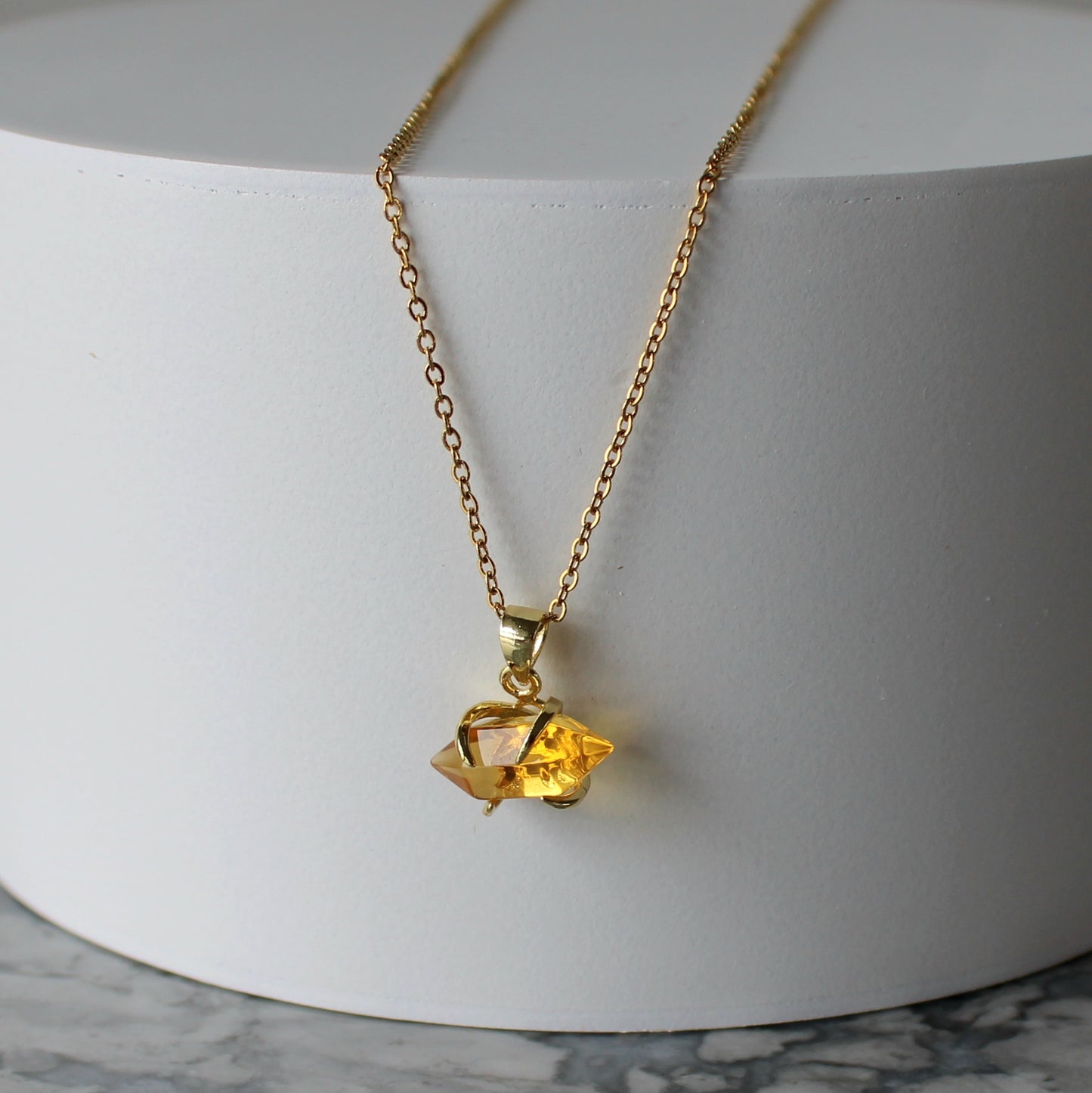 Crystal Point Claw Pendant & Chain | Citrine