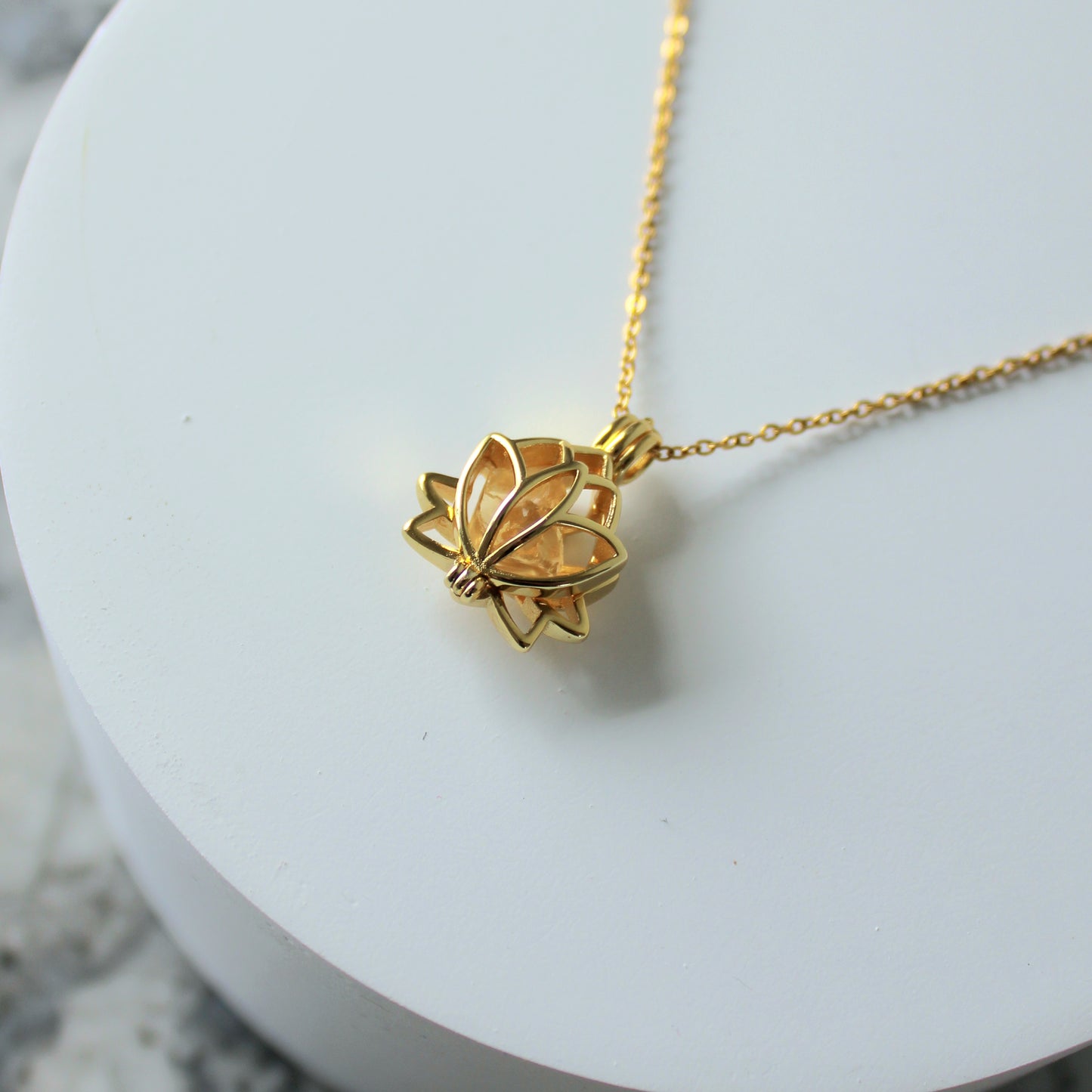 Lotus & Raw Crystal Pendant & Chain | Citrine